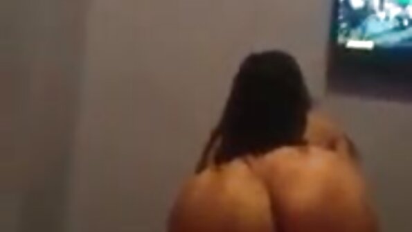 Недостъпната Зоуи Блум не може да бг порно аматьори устои на голям член.