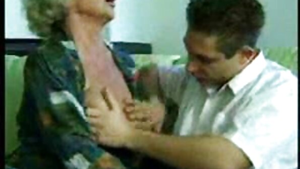 Сладко момиче чука домашно порно бг чернокож за първи път.